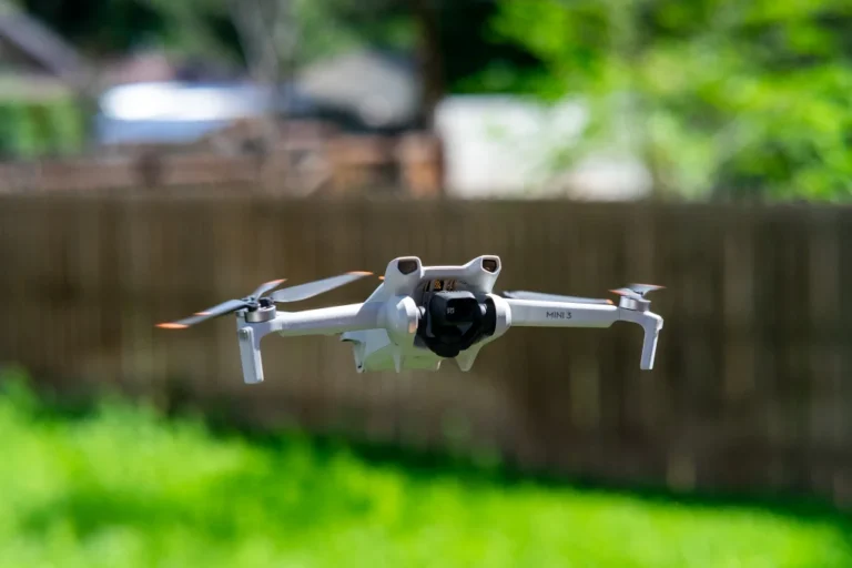Discover why the DJI Mini 3 is the best compact drone of 2025. Shoot stunning 4K videos, enjoy 38 minutes of flight time, and fly with ease. Perfect fDiscover why the DJI Mini 3 is the best compact drone of 2025. Shoot stunning 4K videos, enjoy 38 minutes of flight time, and fly with ease. Perfect for beginners and travelers.or beginners and travelers.